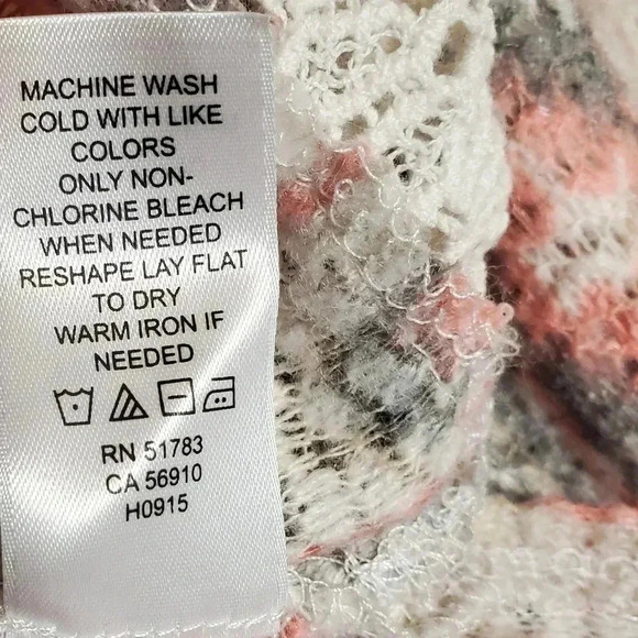 Maurices Women's Size Large Long Sleeve Knit Top Lace Crochet Trim Soft - Picture 7 of 7